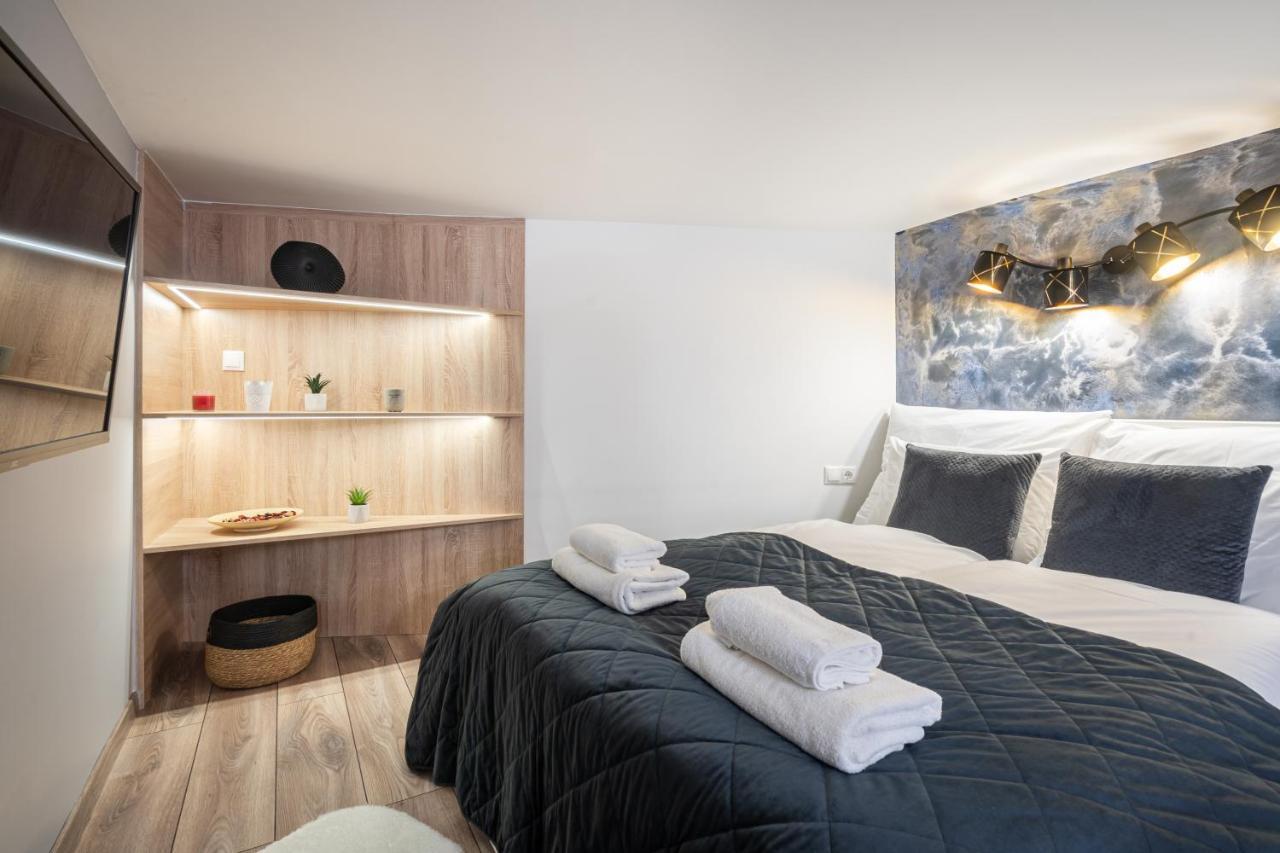 Petite Elegance Apartment บูดาเปสต์ ภายนอก รูปภาพ